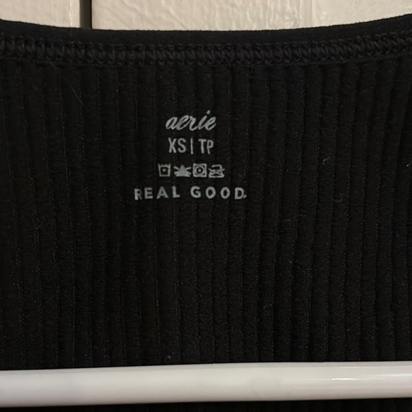 Aerie Black Ribbed V-Neck Top - Picture 2 of 8